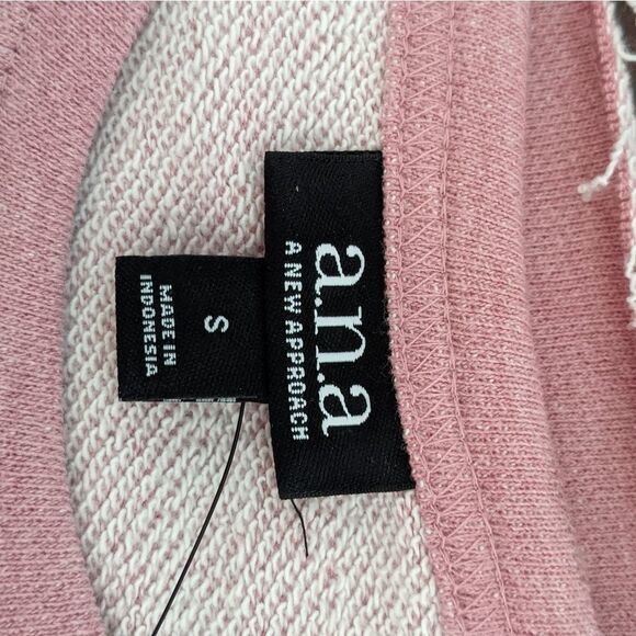 a.n.a Pink Sweatshirt Size Small NWT Distressed Pink Sweatshirt with Raw Edges - Picture 9 of 10